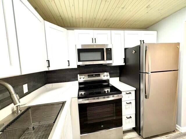 Building Photo - 226 Kent N