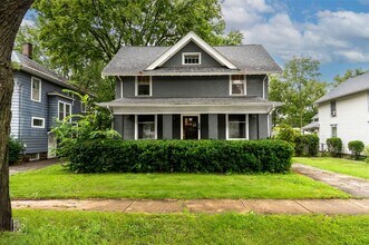 Building Photo - Aurora Home in Historic District