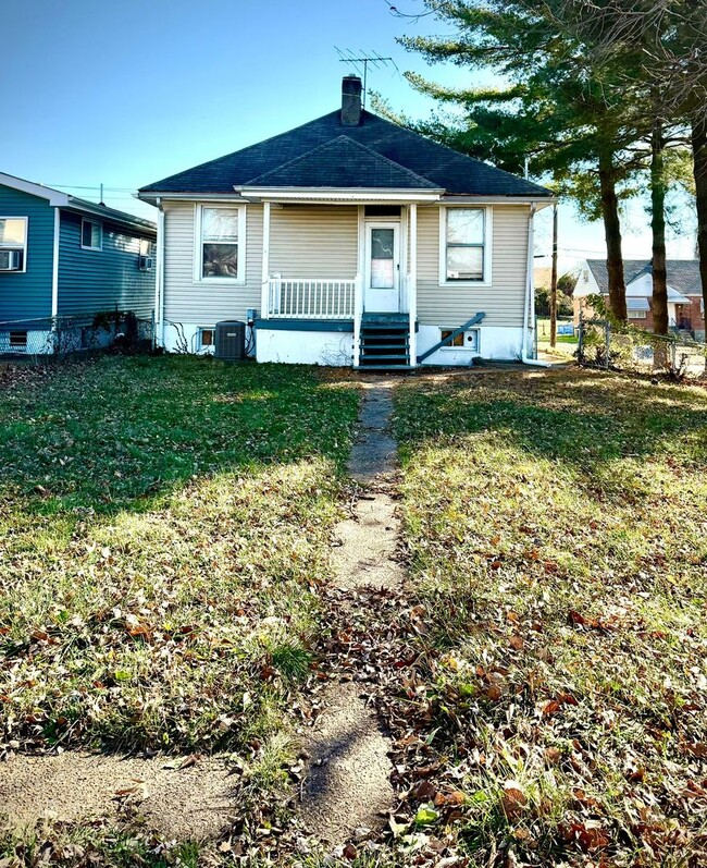 Building Photo - Nice Newly Renovated 2-Bedroom Home