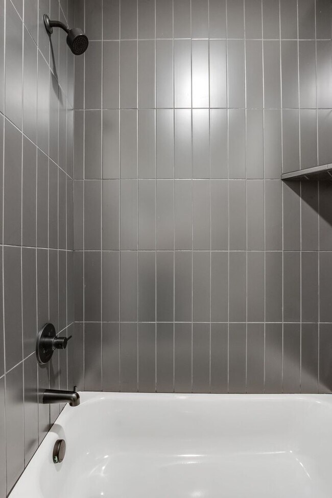 Building Photo - Urban living in Edmond