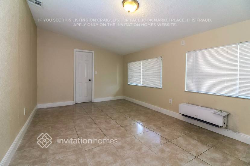 Building Photo - 5660 W 9th Ct