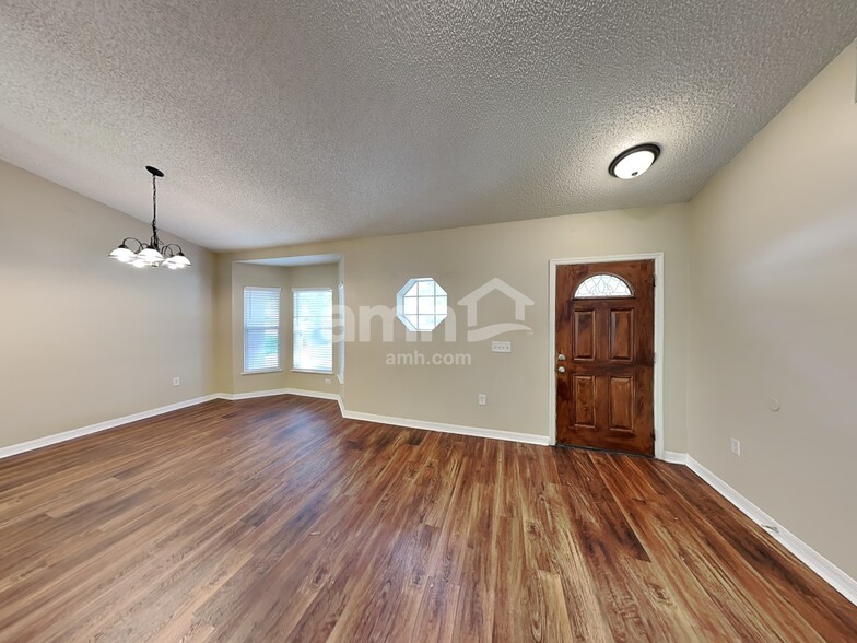 Building Photo - 1228 Welch Ridge Ter