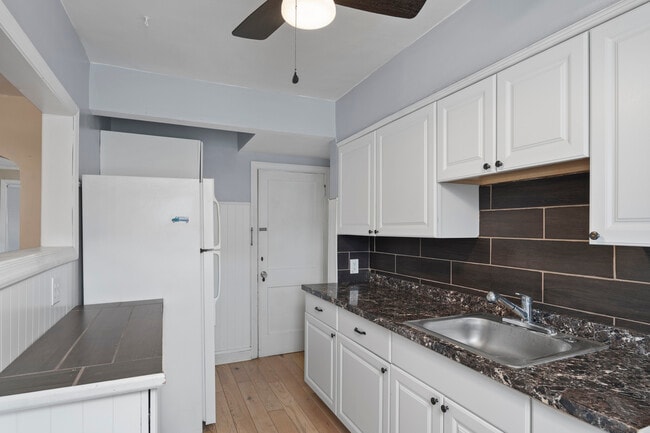 Building Photo - 710 Edmondson Ave