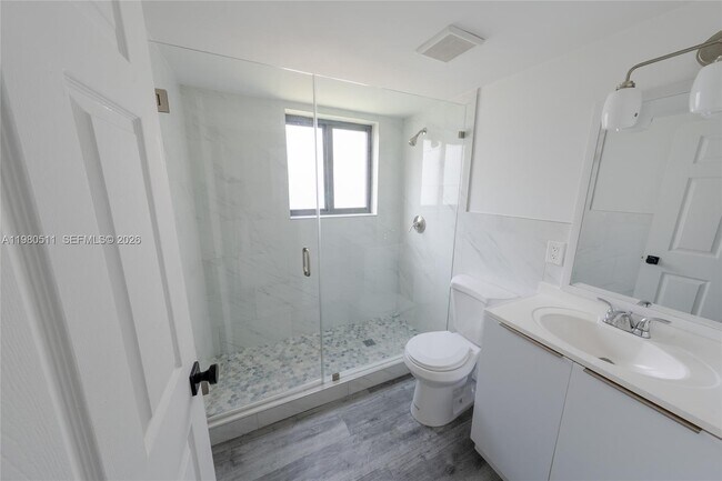 Building Photo - 3417 NW 22nd Ave