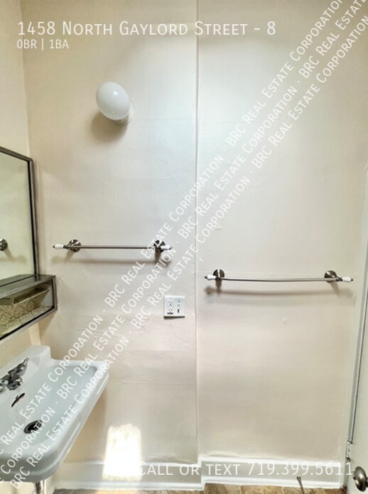 Building Photo - 1458 N Gaylord St