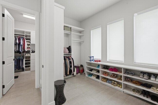 Building Photo - 17101 Magnolia Estates Dr