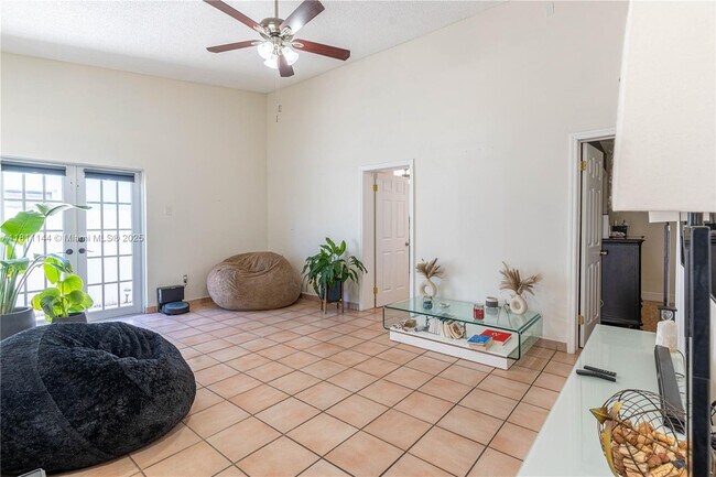 Primary Photo - 6931 SW 154th Ct