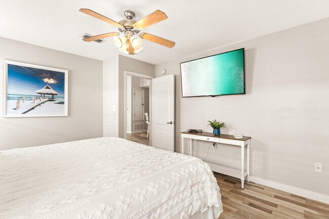 Building Photo - 75 Secret Harbor Dr