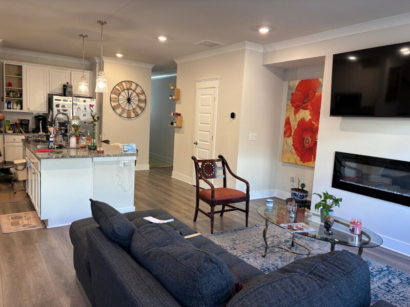 Building Photo - 123 Depot Lndg Rd