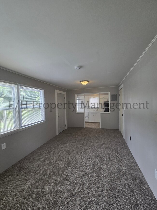 Building Photo - 212 S Meridian Ave