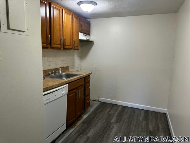 Building Photo - 90 Gardner St