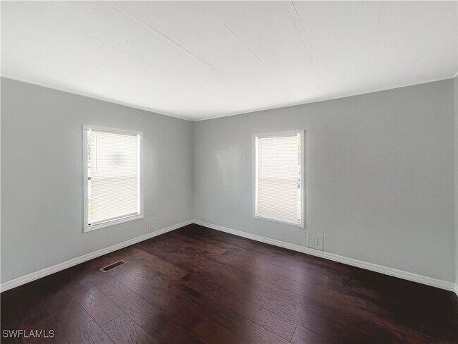 Building Photo - 7574 Grady Dr
