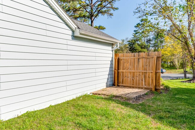 Building Photo - 13818 Faversham Ct