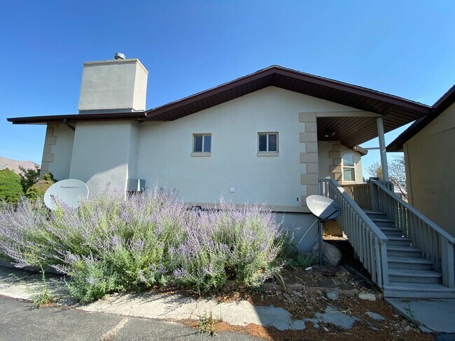 Building Photo - 1235 S 1950 W