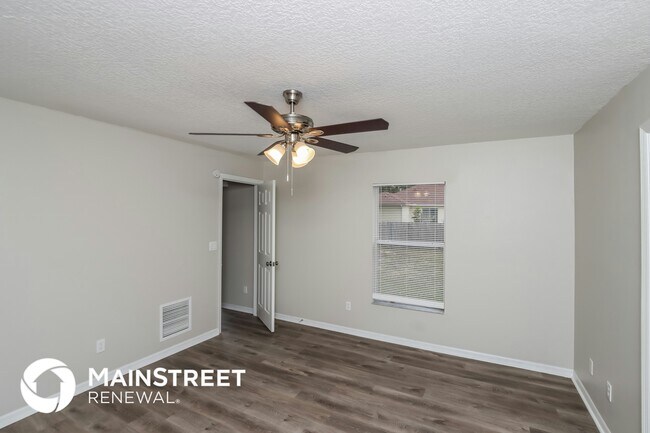 Building Photo - 1306 Alcazar St SE