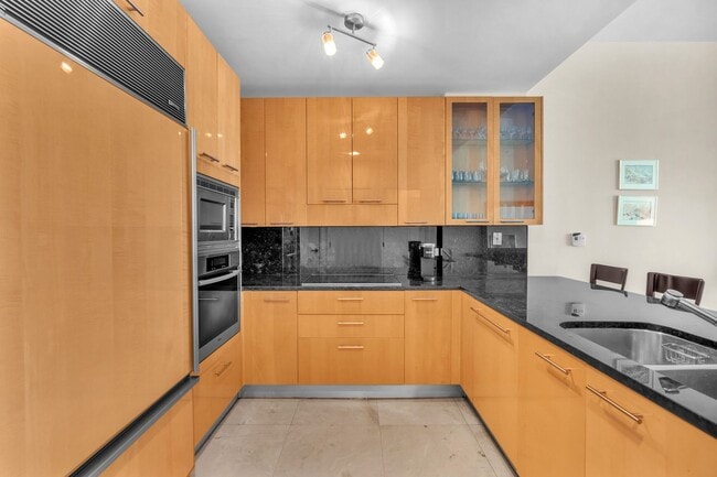 Building Photo - 6799 Collins Ave