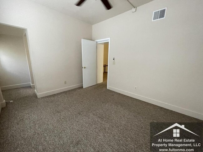 Building Photo - 518 Court Street, Apartment A
