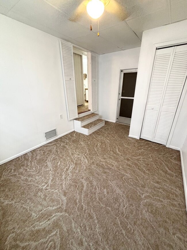 Building Photo - 2 bed Mobile Home in 55+ Community