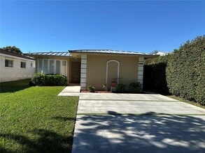 Building Photo - 120 Pocatella St