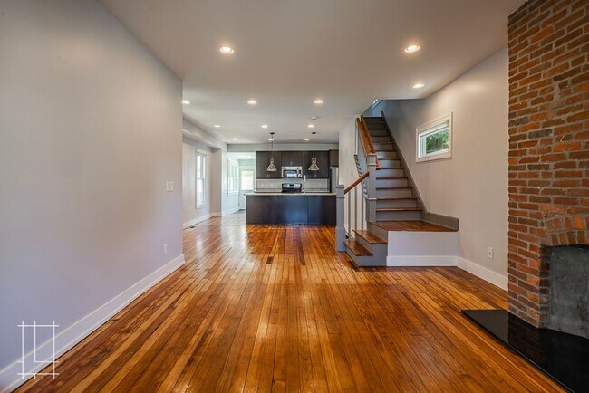 Building Photo - Available Now: One Month Free Rent!