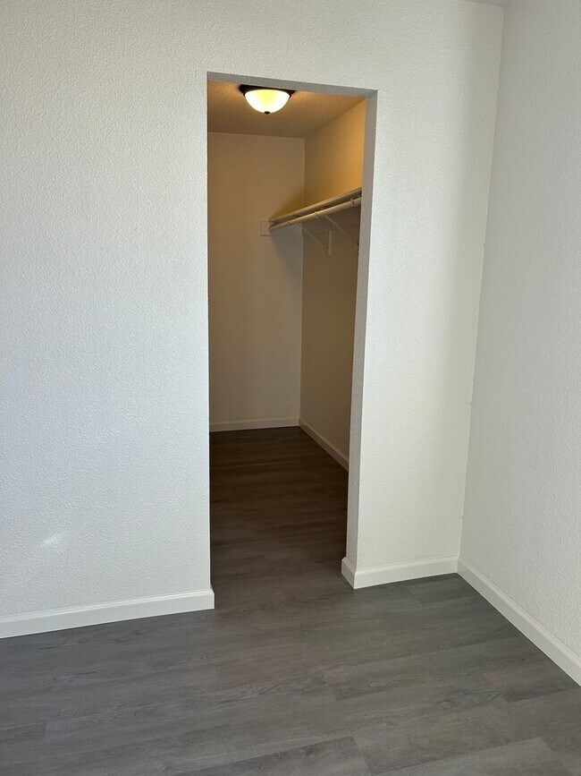 Building Photo - 3801 Sherman Ln