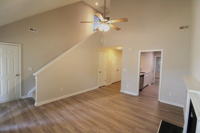 Building Photo - Fully Remodeled 3 Bedroom home with a garage!