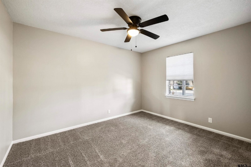 Building Photo - 2513 Memory Ln