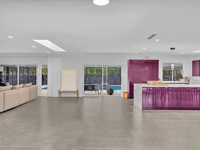 Building Photo - 840 South South Lake Drive, Hollywood, FL ...