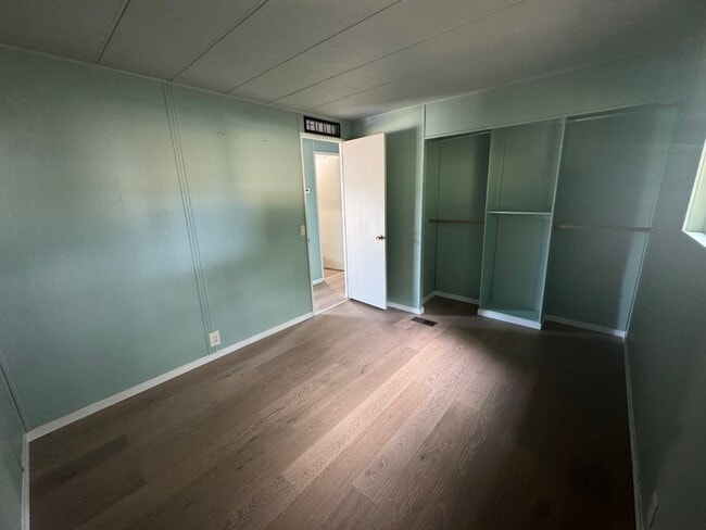Building Photo - Newly Remodeled Manufactured Home