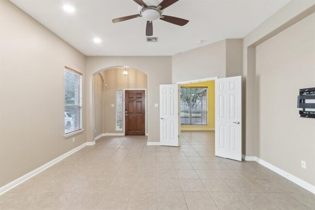 Building Photo - 10108 Channel Island Dr