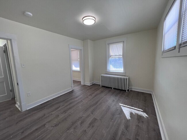 Building Photo - Updated 2BR 1 bath house for rent