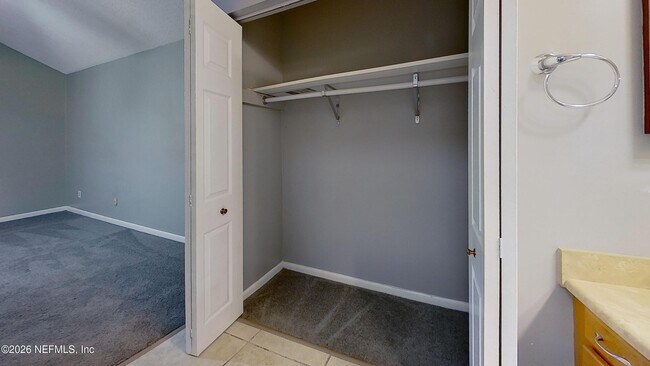 Building Photo - 2530 Whispering Woods Blvd