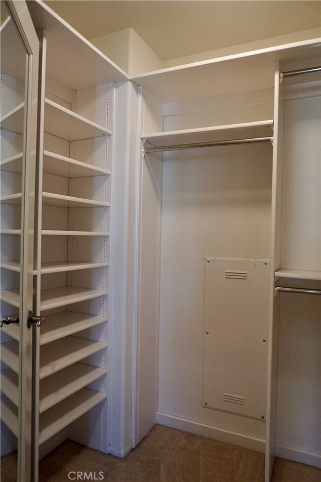 Building Photo - 72 Chantilly-