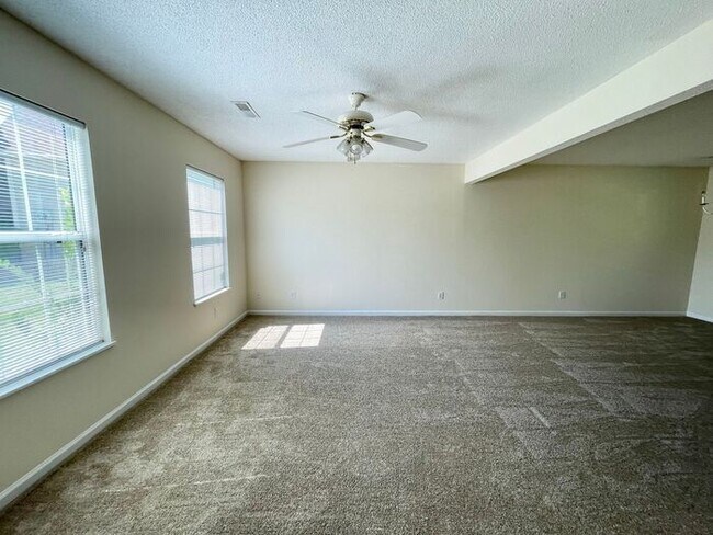 Building Photo - Northeast- Offering Self Guided Tour with RENTLY!