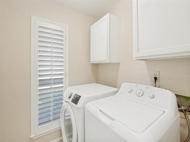 Building Photo - 7004 Sample Dr