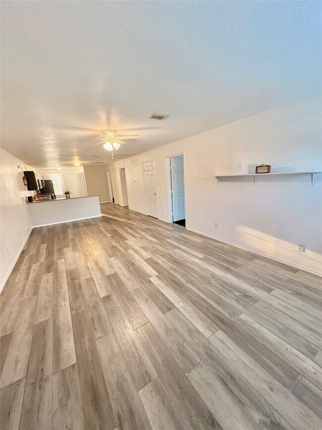 Building Photo - 9822 Candy Ct