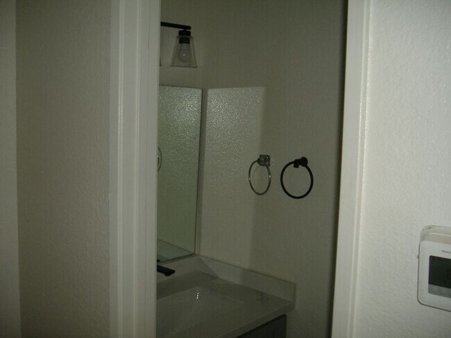 Building Photo - 28701 Calle Del Lago