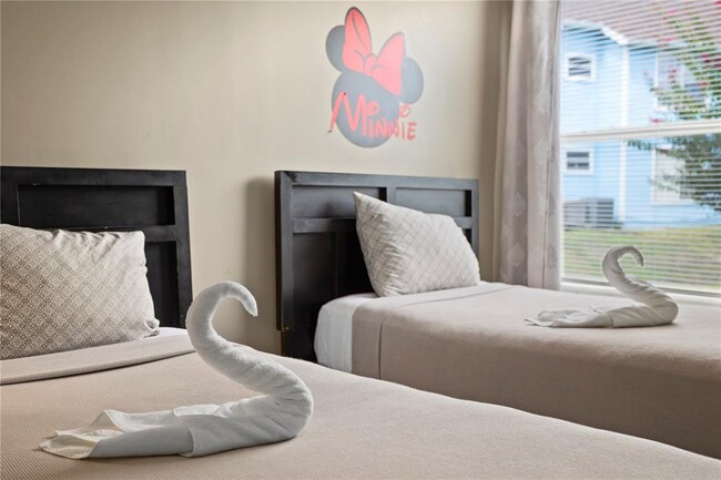 Building Photo - 2749 N Poinciana Blvd