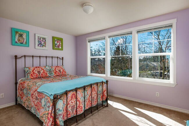 Building Photo - 3 Bedroom 2.5 Bath House