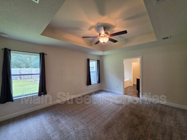 Building Photo - 5165 Peach Dr