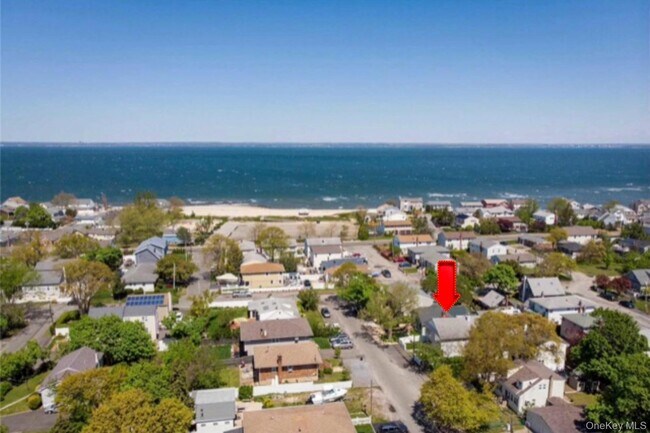 Building Photo - 11 7th St