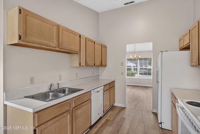 Building Photo - 6646 Shiloh Creek Dr