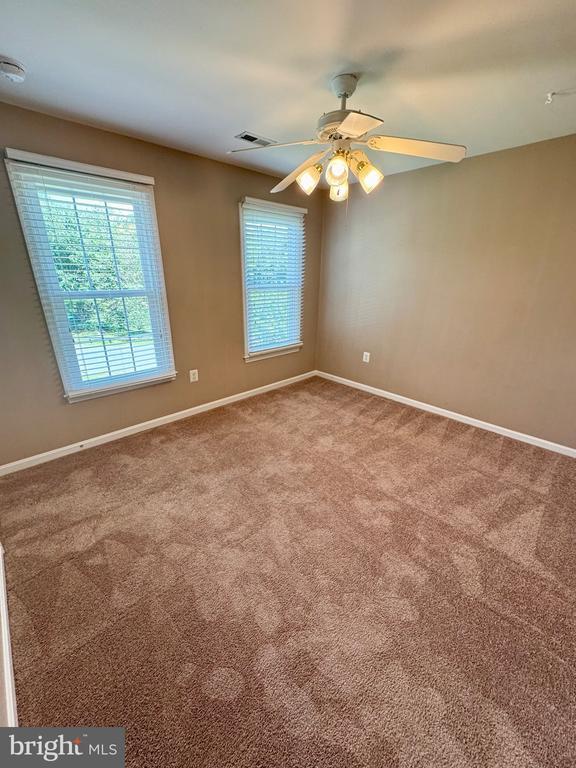 Building Photo - 805 Winterberry Dr