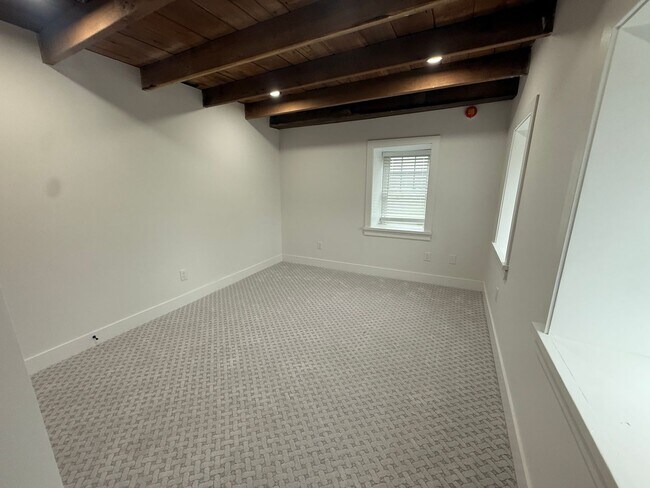 Building Photo - Amazing Brand New Renovated Farmhouse. Don't Miss.