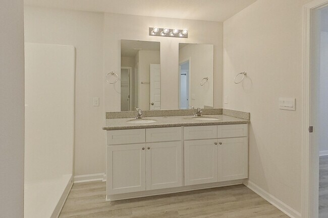 Building Photo - 4647 Malay Cir