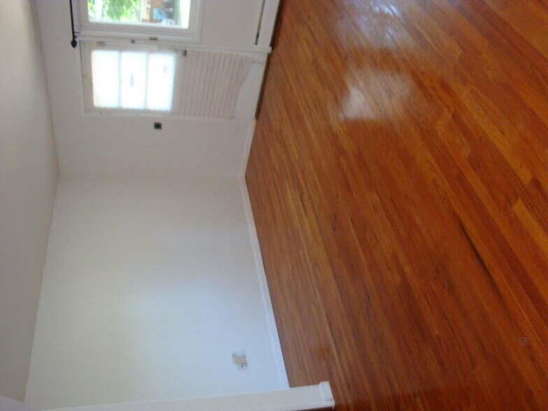 Building Photo - 3 Camelot Dr