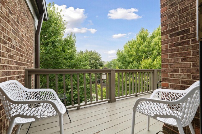 Building Photo - 797 Deer Ct