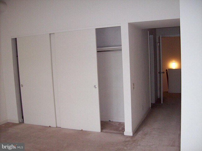 Building Photo - 3 N Christopher Columbus Blvd