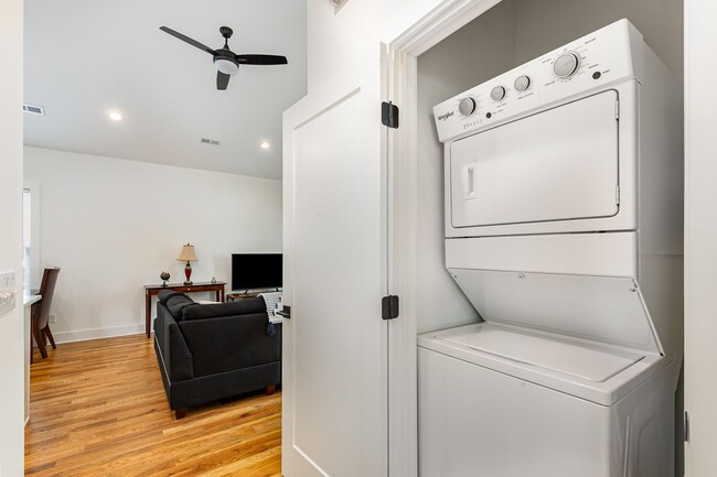 Building Photo - Modern Nations Home | 2 Bed, 2 Bath | 900 ...
