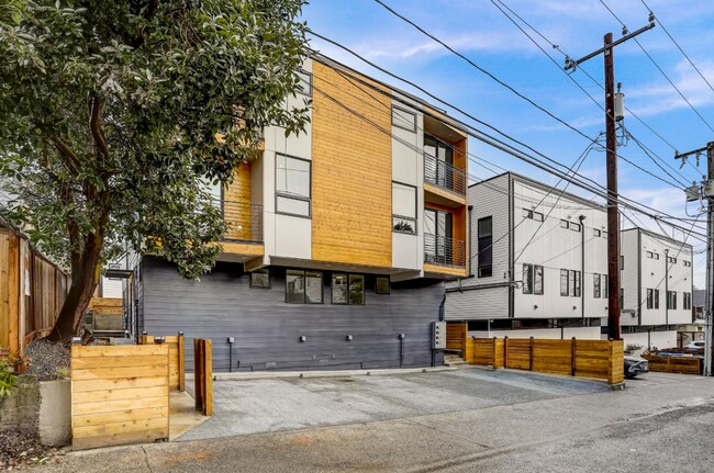Building Photo - Immaculate NEW CONSTRUCTION Seattle Townhome w/ a Rooftop Deck and Parking Space!